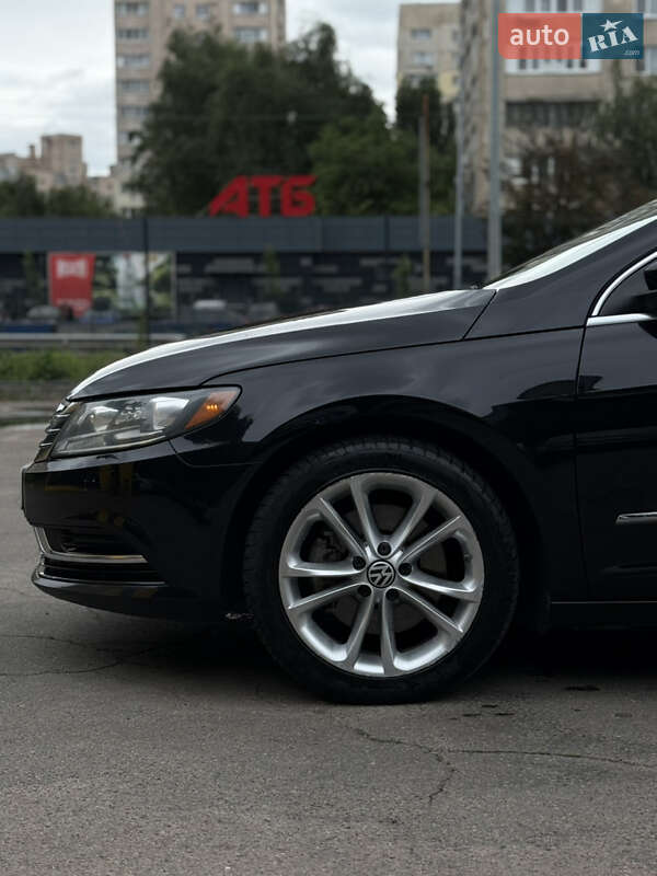 Купе Volkswagen CC / Passat CC 2015 в Киеве
