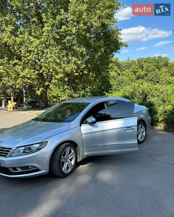 Купе Volkswagen CC / Passat CC 2014 в Виннице