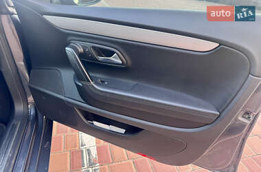 Купе Volkswagen CC / Passat CC 2013 в 