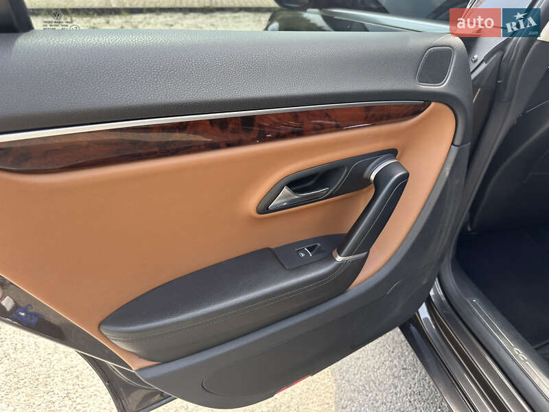 Купе Volkswagen CC / Passat CC 2012 в Днепре