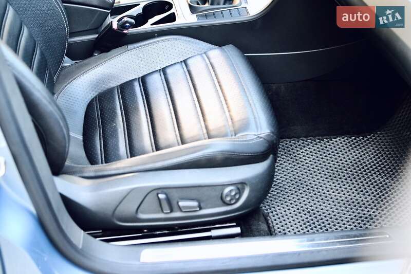 Купе Volkswagen CC / Passat CC 2012 в Зміїві фото 26 Купе Volkswagen CC / Passat CC 2012 в Зміїві
