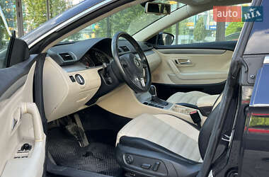 Купе Volkswagen CC / Passat CC 2011 в 