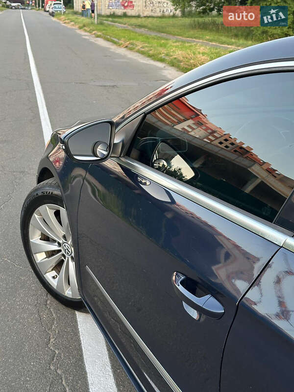 Купе Volkswagen CC / Passat CC 2010 в Киеве