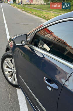 Купе Volkswagen CC / Passat CC 2010 в 