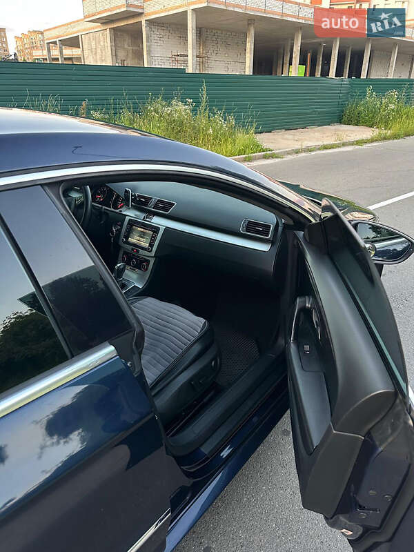 Купе Volkswagen CC / Passat CC 2010 в Киеве