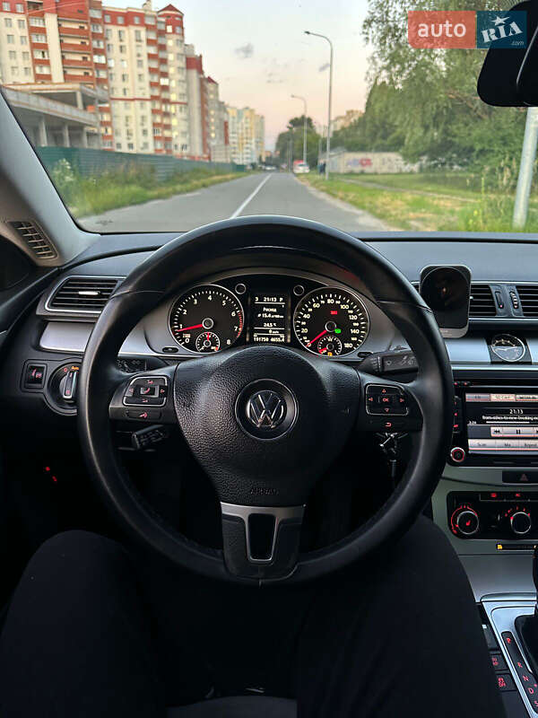 Купе Volkswagen CC / Passat CC 2010 в Киеве