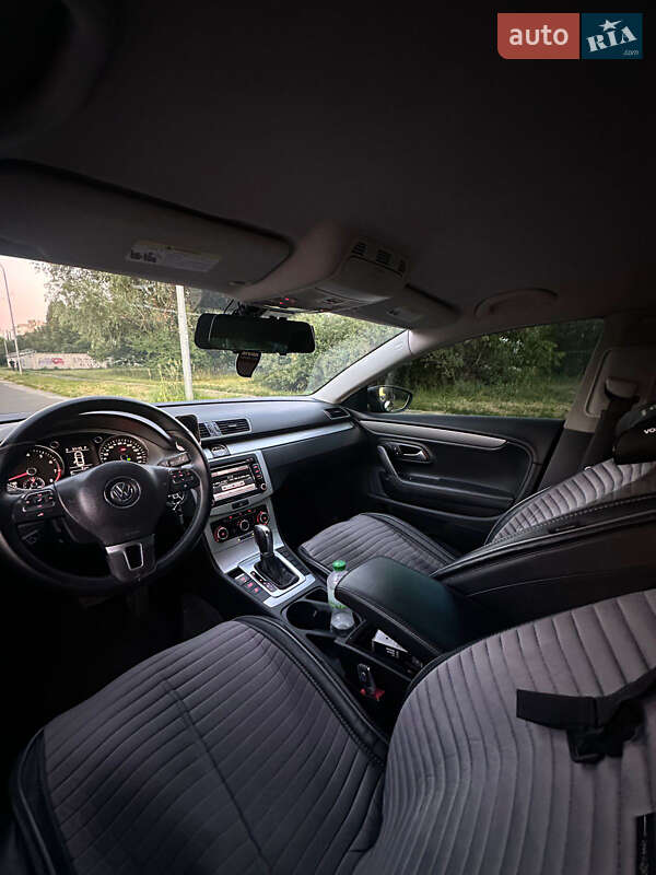 Купе Volkswagen CC / Passat CC 2010 в Киеве