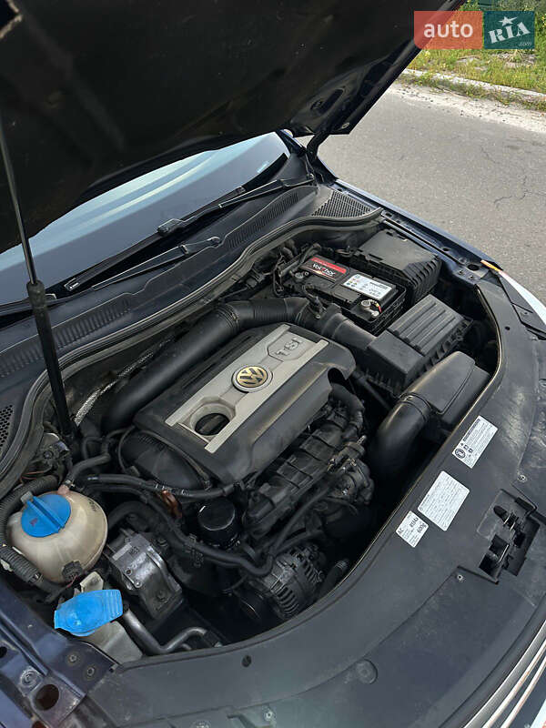 Купе Volkswagen CC / Passat CC 2010 в Киеве
