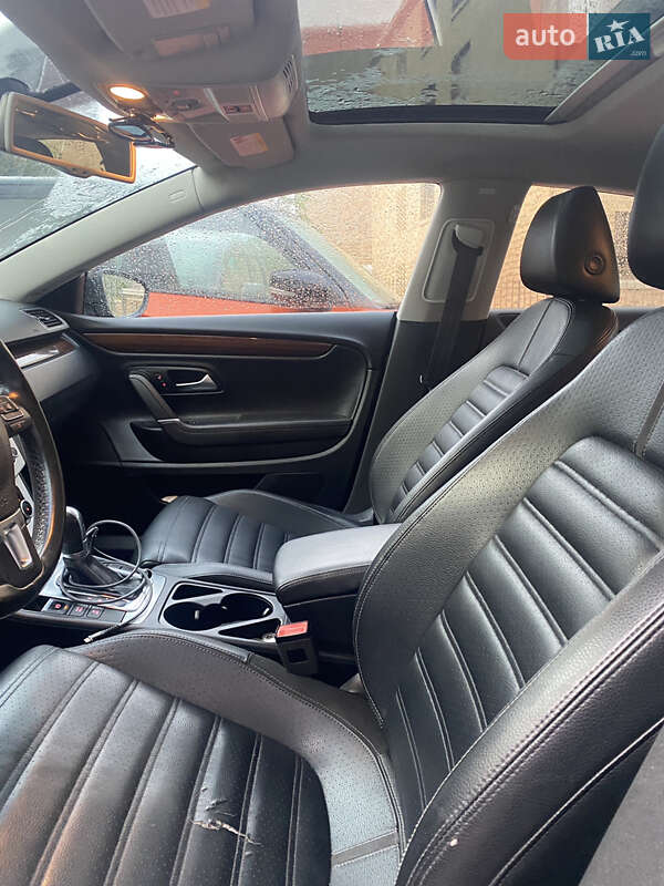 Купе Volkswagen CC / Passat CC 2011 в Києві