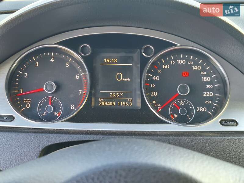 Купе Volkswagen CC / Passat CC 2010 в Южному