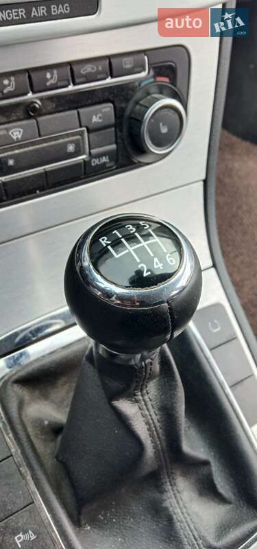 Купе Volkswagen CC / Passat CC 2010 в Києві