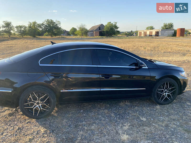 Купе Volkswagen CC / Passat CC 2012 в Николаеве