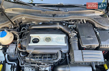 Купе Volkswagen CC / Passat CC 2012 в 