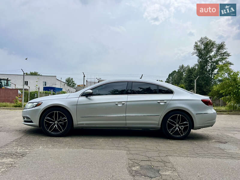 Купе Volkswagen CC / Passat CC 2013 в Киеве