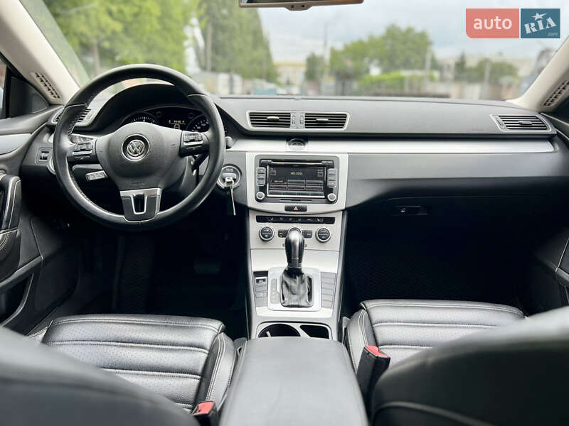 Купе Volkswagen CC / Passat CC 2013 в Киеве