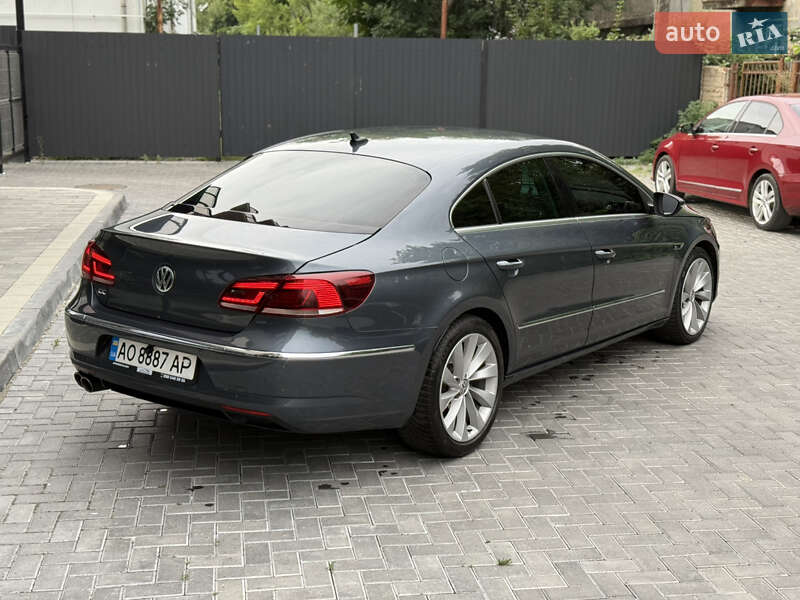 Купе Volkswagen CC / Passat CC 2012 в Ужгороді