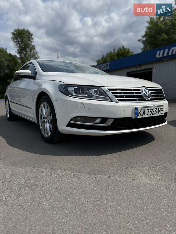Купе Volkswagen CC / Passat CC 2012 в Києві