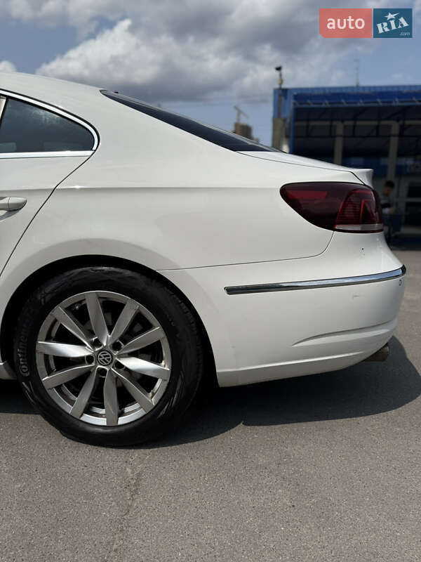 Купе Volkswagen CC / Passat CC 2012 в Києві