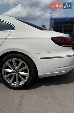 Купе Volkswagen CC / Passat CC 2012 в 