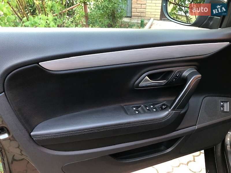 Купе Volkswagen CC / Passat CC 2013 в Запоріжжі