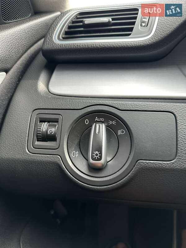 Купе Volkswagen CC / Passat CC 2012 в Дніпрі