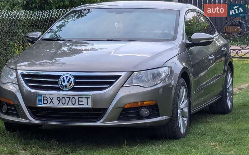 Купе Volkswagen CC / Passat CC 2009 в Луцьку