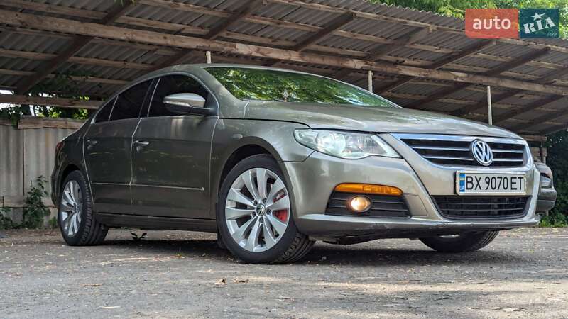 Купе Volkswagen CC / Passat CC 2009 в Луцьку
