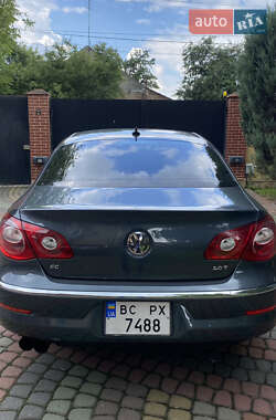 Купе Volkswagen CC / Passat CC 2011 в 
