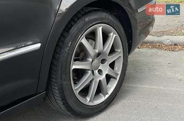 Купе Volkswagen CC / Passat CC 2011 в 