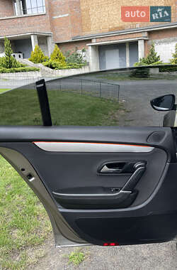 Купе Volkswagen CC / Passat CC 2008 в 