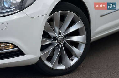 Купе Volkswagen CC / Passat CC 2012 в 