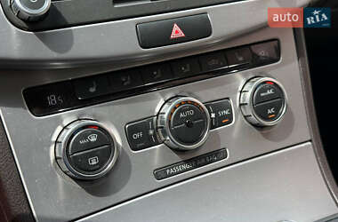 Купе Volkswagen CC / Passat CC 2012 в 