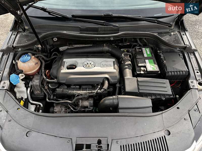 Купе Volkswagen CC / Passat CC 2012 в Житомире