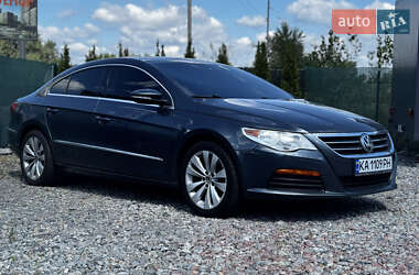 Купе Volkswagen CC / Passat CC 2011 в 