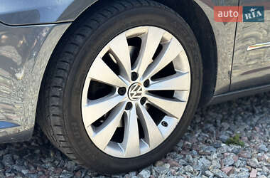 Купе Volkswagen CC / Passat CC 2011 в 