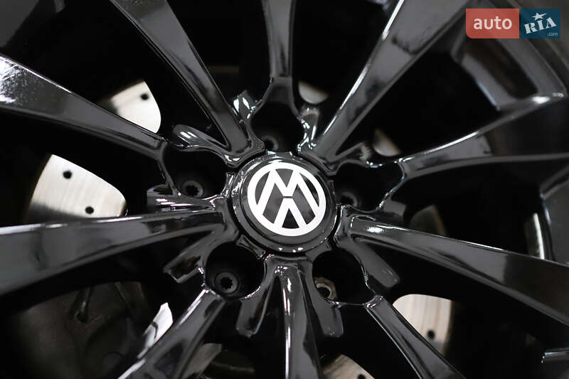 Купе Volkswagen CC / Passat CC 2012 в Дрогобичі