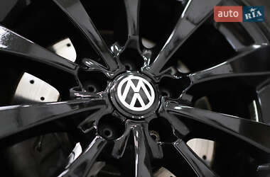 Купе Volkswagen CC / Passat CC 2012 в 