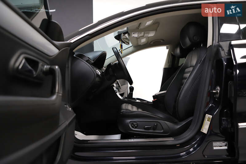 Купе Volkswagen CC / Passat CC 2012 в Дрогобичі