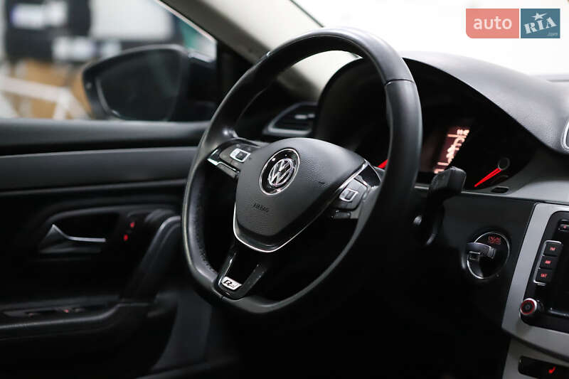 Купе Volkswagen CC / Passat CC 2012 в Дрогобичі