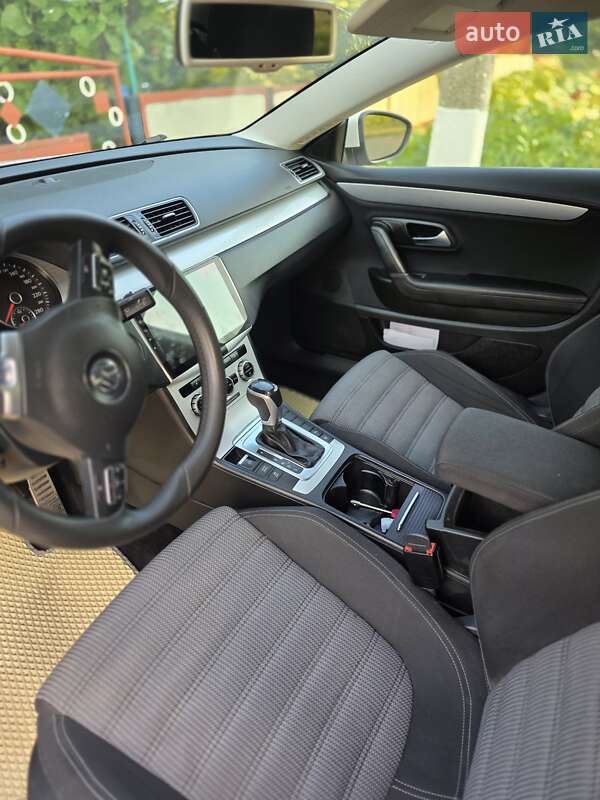 Купе Volkswagen CC / Passat CC 2012 в Умани