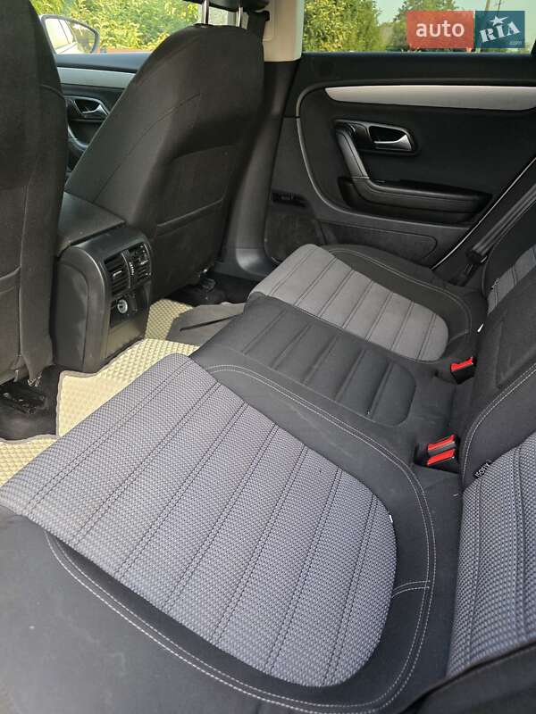 Купе Volkswagen CC / Passat CC 2012 в Умани