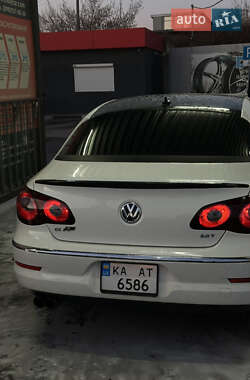 Купе Volkswagen CC / Passat CC 2011 в Киеве