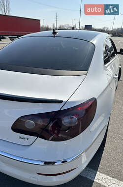 Купе Volkswagen CC / Passat CC 2011 в 
