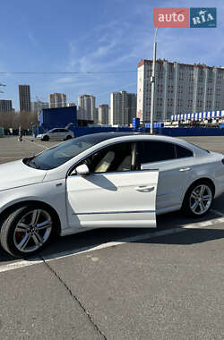 Купе Volkswagen CC / Passat CC 2011 в 