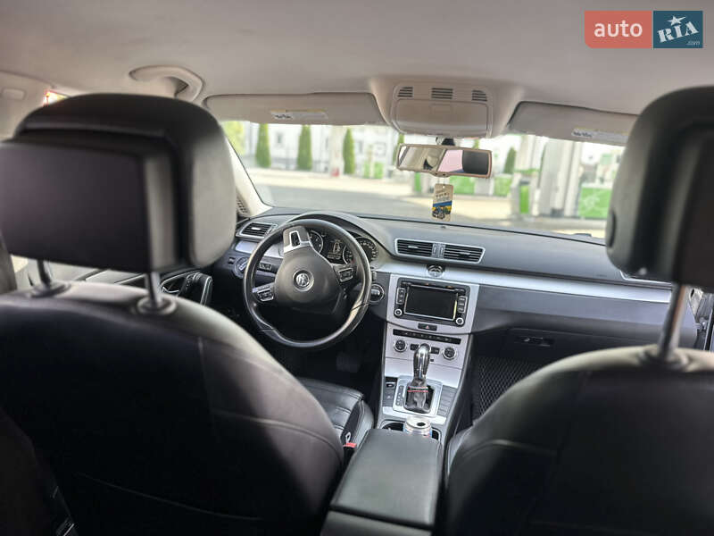 Купе Volkswagen CC / Passat CC 2012 в Києві