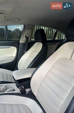 Купе Volkswagen CC / Passat CC 2009 в 
