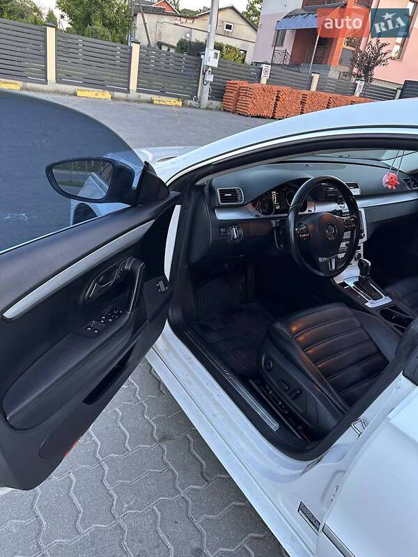 Купе Volkswagen CC / Passat CC 2013 в Львове