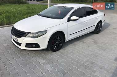 Купе Volkswagen CC / Passat CC 2010 в 