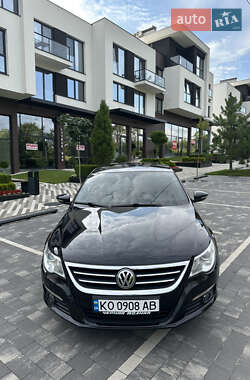 Купе Volkswagen CC / Passat CC 2011 в Ужгороді