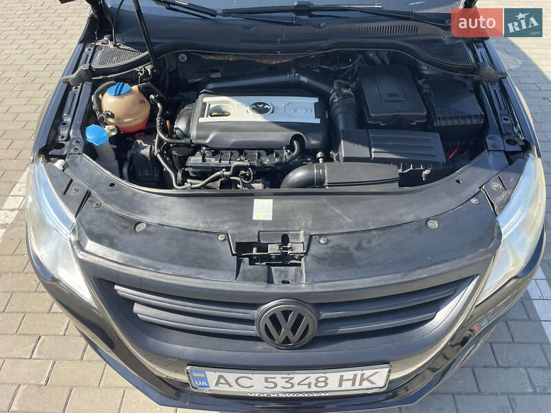 Купе Volkswagen CC / Passat CC 2010 в Луцьку